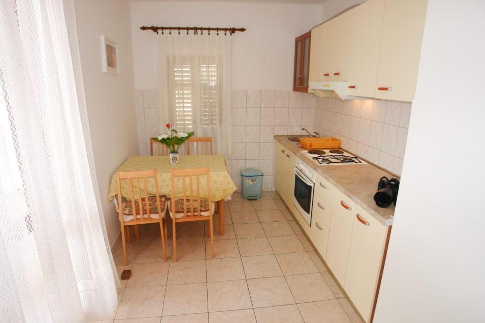 Apartments Lucija Ražanj Habitación foto