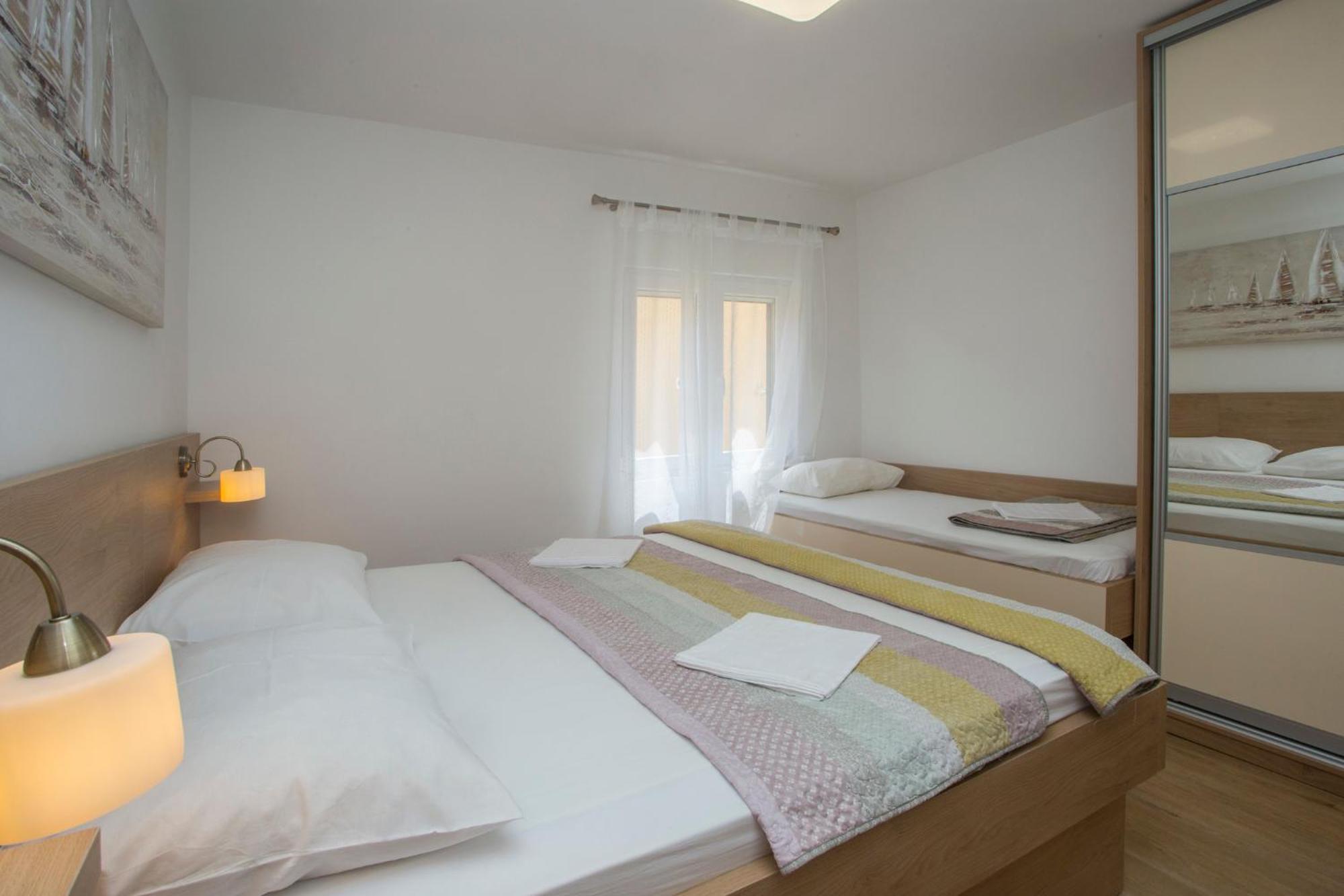 Apartments Lucija Ražanj Habitación foto